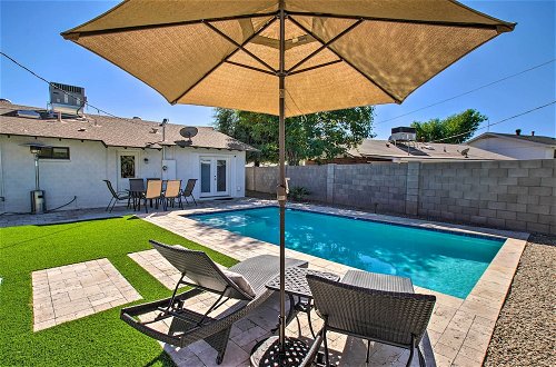 Photo 12 - Stylish Scottsdale Oasis Close to Old Town