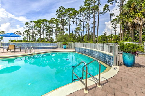 Foto 17 - Breezy Home w/ Grills, Pool & Beach Access