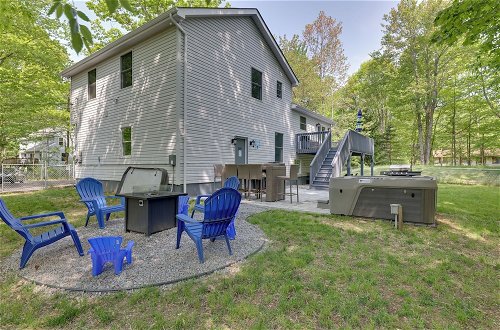 Photo 31 - Poconos Family Getaway w/ Fire Pit & 2 Game Rooms