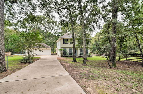 Photo 13 - Modern Montgomery Home W/backyard, Deck, & Grill