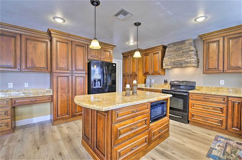 Photo 17 - Remarkable Gilbert Home: 2 Mi to Golf Courses