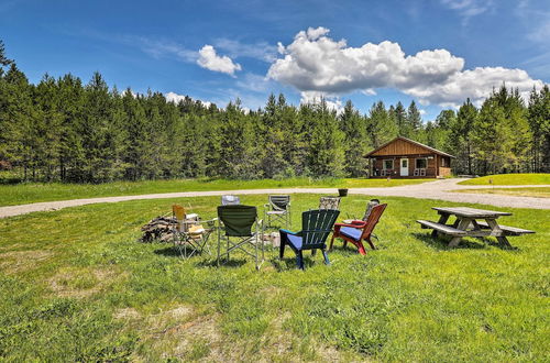 Foto 27 - Custom Cabin w/ Grill & Fire Pit: 7 Mi to Glacier