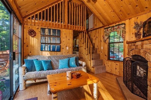 Foto 37 - Family Cabin on 6 Acres w/ Lake Access & Hot Tub