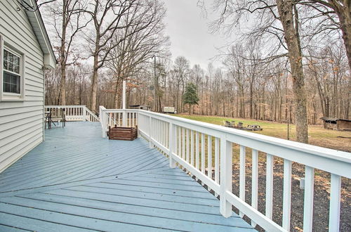 Photo 2 - Cozy Woodbridge Home w/ Fire Pit & Deck