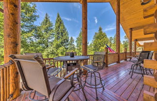 Foto 1 - Quiet Ruidoso Cabin w/ Deck & Private Hot Tub