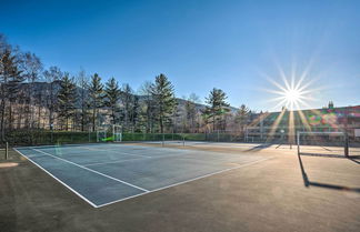 Photo 2 - Loon Mountain Townhome w/ Pool + Slope Views