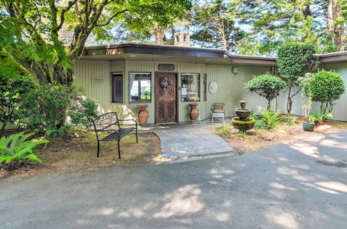 Photo 4 - Enchanting Coos Bay Sanctuary w/ Lush Views