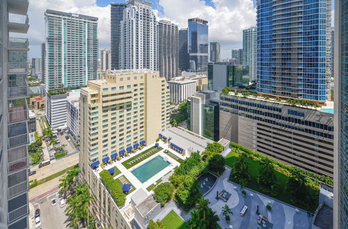 Photo 1 - City Views Condo on 31st F at Brickell