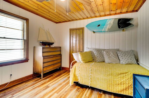 Foto 7 - Surf City Vacation Rental w/ Hot Tub