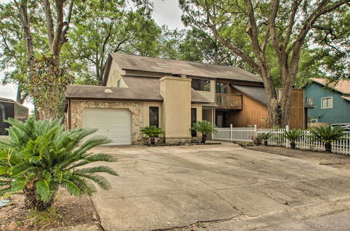 Foto 10 - 2-story Pensacola Home w/ Game Room & Private Yard