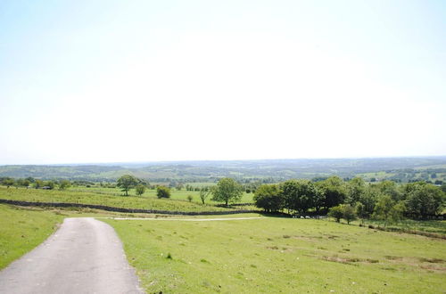 Foto 41 - Brambles Farm Peak District Lodge