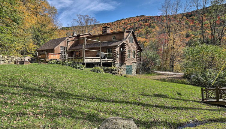 Foto 1 - Picture-perfect Vermont Mtn Cabin w/ Hot Tub