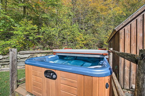 Photo 8 - Picture-perfect Vermont Mtn Cabin w/ Hot Tub