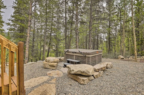 Photo 7 - Rocky Mountain Alma Cabin With Deck & Hot Tub