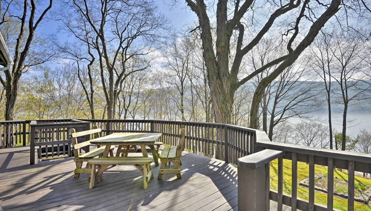 Foto 1 - Skaneateles Lake Home: Water Views & Private Beach