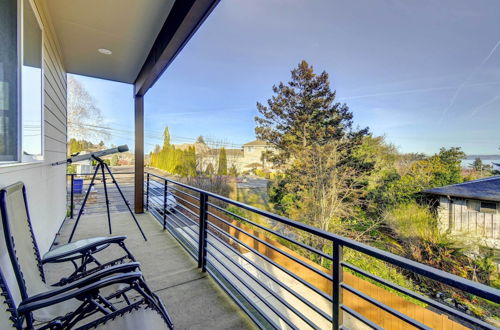 Photo 29 - Luxe Federal Way Rental - Walk to the Water