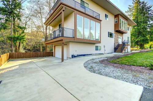 Photo 13 - Luxe Federal Way Rental - Walk to the Water