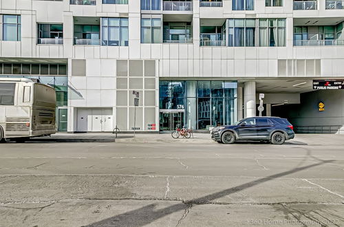 Photo 11 - Minto - Modern Suite in King West Neighborhood