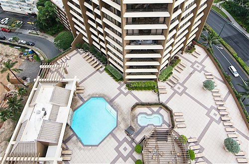Foto 55 - One Bedroom Condos with Lanai near Ala Wai Harbor - Perfect for 2 Guests