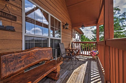 Foto 19 - Branson West Resort-style Cabin Rental w/ Porch