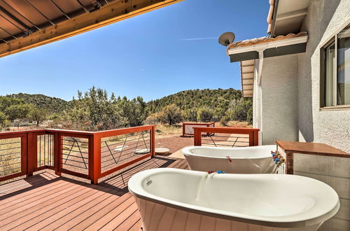 Photo 1 - Stunning West Sedona Retreat: Deck & Soaking Tubs