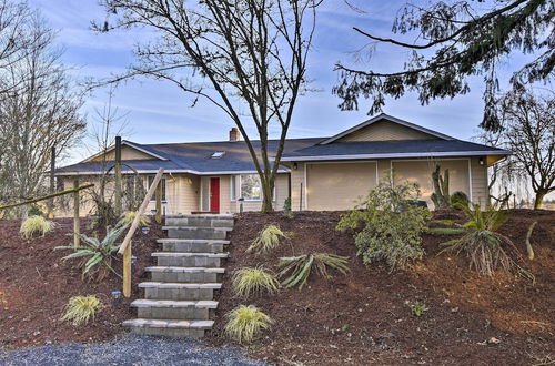 Photo 15 - Fully Remodeled Hillsboro Home w/ Home Theater