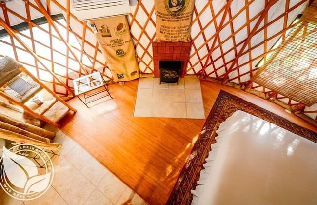 Strawhouse Resorts - Photo 17