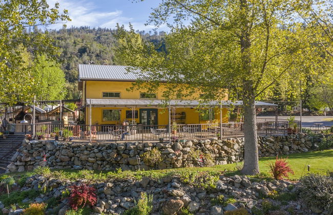 Strawhouse Resorts - Photo 55