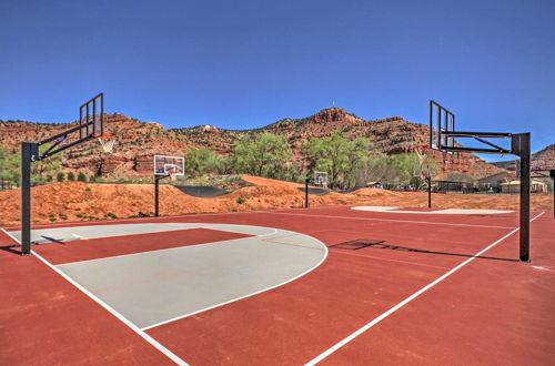 Photo 8 - Beautiful Kanab Home w/ Yard - Walk to Restaurants