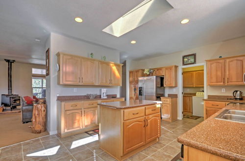 Photo 15 - Beautiful Kanab Home w/ Yard - Walk to Restaurants