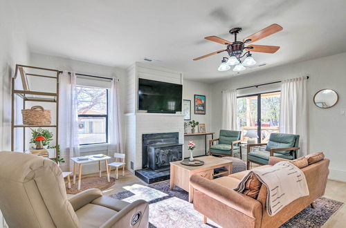 Photo 1 - Modern Kanab Home: Fire Pit, Red Rock Views