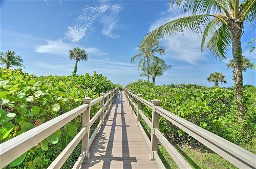 Foto 12 - Luxury Sanibel Condo w/ Ocean View: Steps to Beach