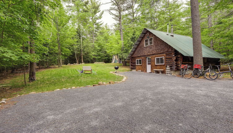 Photo 1 - Cozy Elizabethtown Cabin w/ Fire Pit