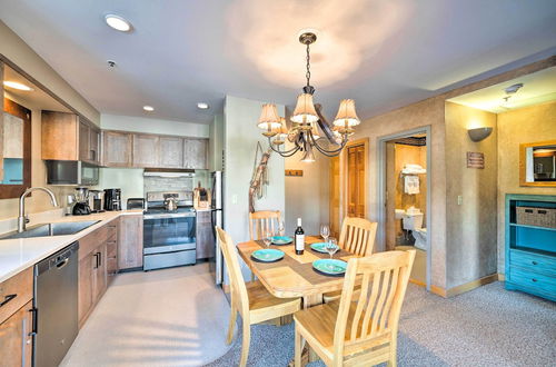 Photo 10 - Big Sky Ski-in/ski-out Condo w/ Mountain Views