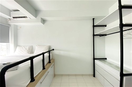 Foto 4 - Simply Look Studio Room At Patraland Urbano Apartment