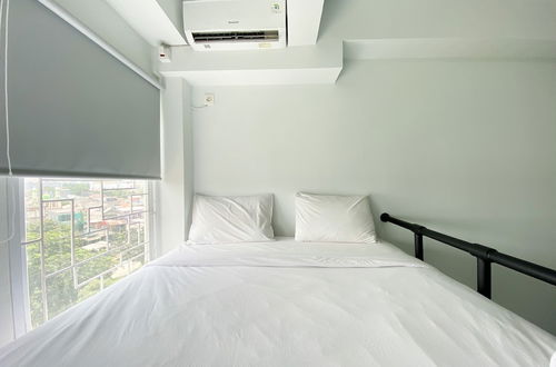 Photo 2 - Simply Look Studio Room At Patraland Urbano Apartment