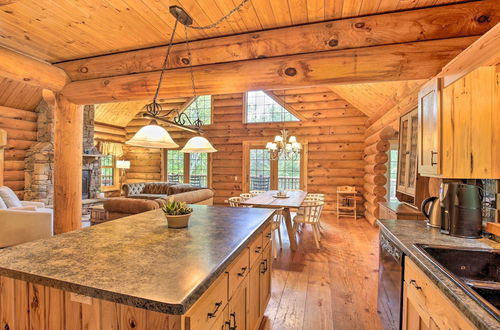 Photo 29 - Splendid Family Cabin w/ Hot Tub & Grill