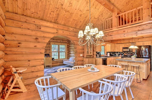 Photo 10 - Splendid Family Cabin w/ Hot Tub & Grill