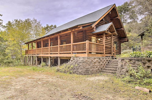 Photo 36 - Splendid Family Cabin w/ Hot Tub & Grill