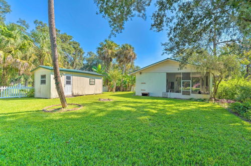 Photo 16 - Sunny Home in Yankeetown w/ Lanai & Backyard