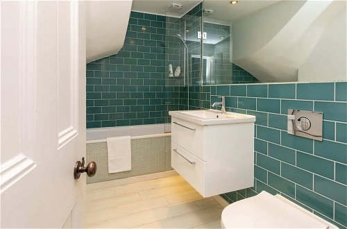 Photo 68 - Incredible 5 Bedroom House W/private Garden -wandsworth
