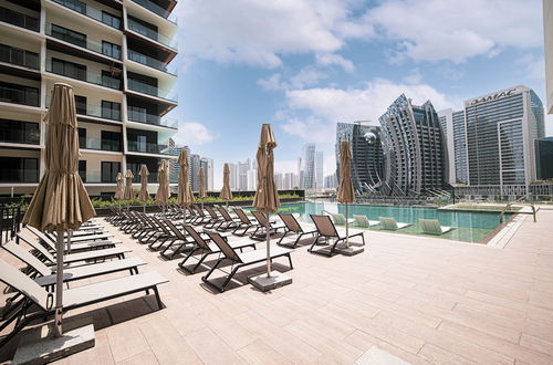 Photo 22 - Waves - Premium 1BR Apartment Overlooking Burj Khalifa