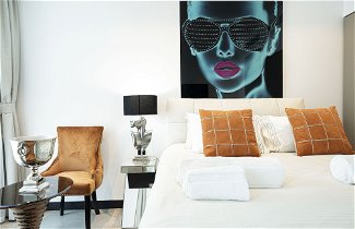 Photo 3 - Waves - The Suite Dubai Luxury Studio Waterfront Living