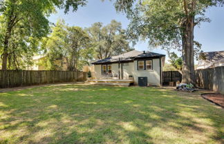 Photo 3 - Modern 'tyler Tudor' Home w/ Reading Room & Deck