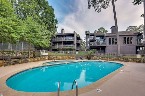 Photo 2 - Updated Hot Springs Condo w/ Lakefront Balcony