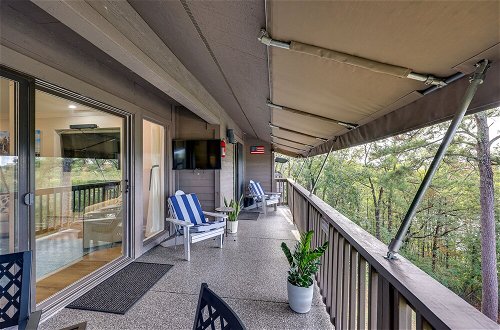 Photo 3 - Updated Hot Springs Condo w/ Lakefront Balcony
