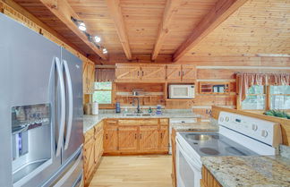 Photo 3 - 'cove Life at Tellico Lake' Cabin w/ Hot Tub, Dock