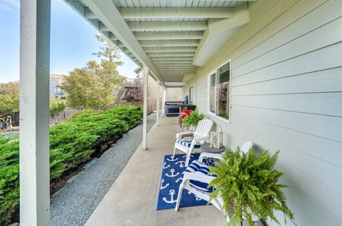 Foto 9 - Coastal Haven w/ Hot Tub & San Juan Island Views