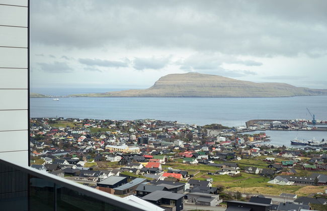 Nordic Swan Aparthotel | Seaview| Stunning 2Br Apt - Photo 1