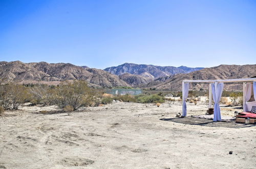 Foto 26 - Chic Morongo Valley Home: Mtn Views & Pergola